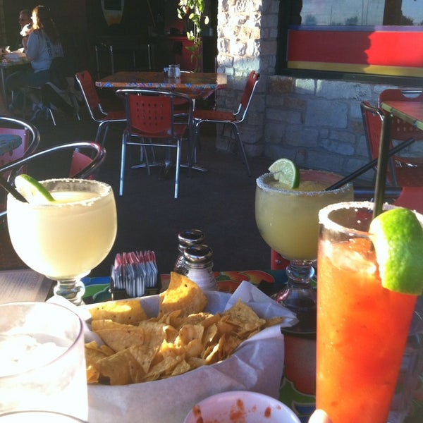 2/9/2014 tarihinde Widgeon H.ziyaretçi tarafından Texican Cafe Manchaca'de çekilen fotoğraf