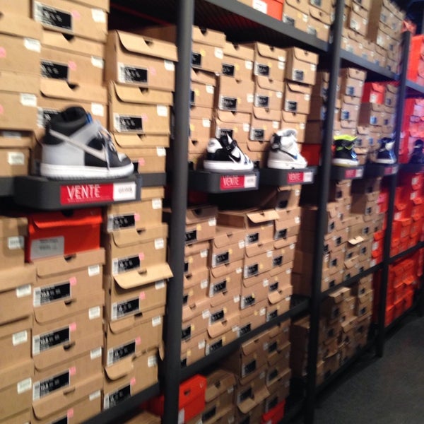Nike factory store montreal discount