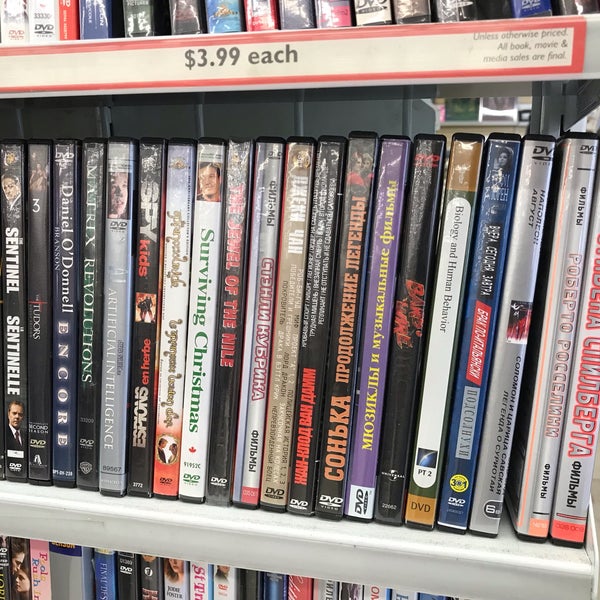 Value Village Vaughan'da Vintage ve İkinci El Mağazası