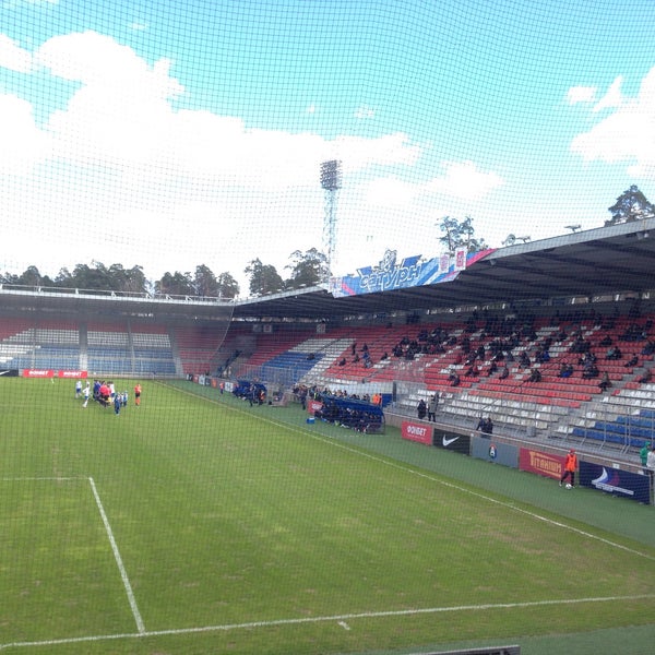 Foto tirada no(a) Saturn Stadium por Alexis S. em 4/23/2017