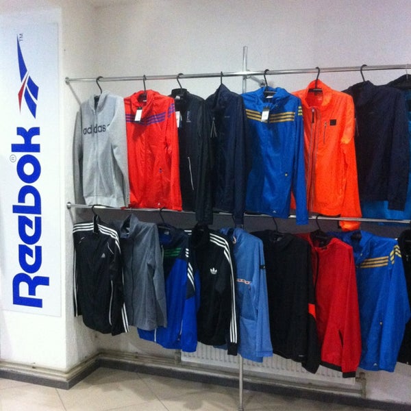 Мир спорта 24. Магазин спортивный мир. Магазин в Курске спортивный мир. Мир спорта на Красрабе. Магазины спортивной одежды в Магнитогорске.