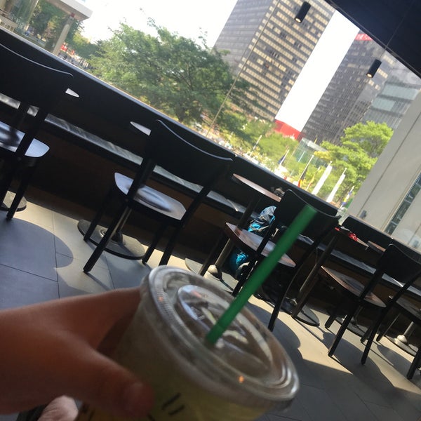 7/27/2018 tarihinde Fauve C.ziyaretçi tarafından Starbucks'de çekilen fotoğraf