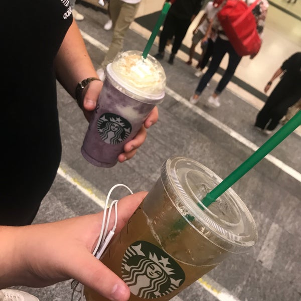 Photo prise au Starbucks par Fauve C. le8/15/2018