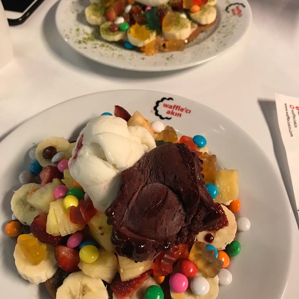 Foto tomada en Waffle&#39;cı Akın  por Cihat S. el 7/17/2018