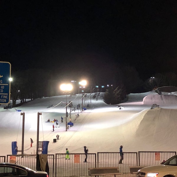 2/17/2018 tarihinde Thako H.ziyaretçi tarafından Hyland Ski and Snowboard Area'de çekilen fotoğraf