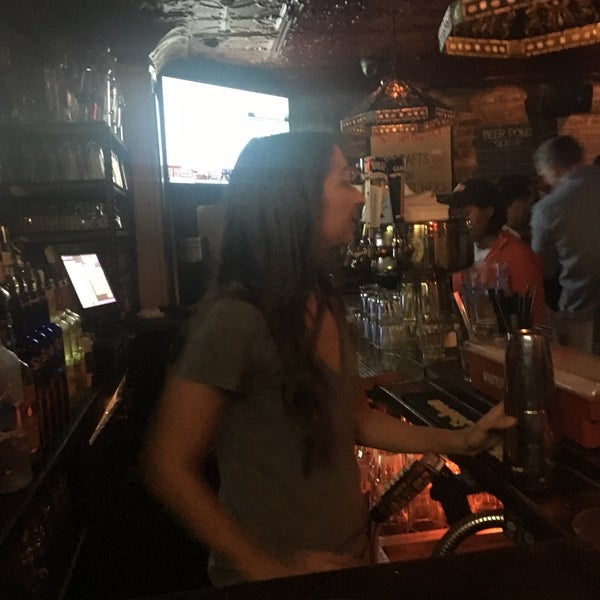 10/5/2018にMithun P.がOff The Wagon Bar &amp; Grillで撮った写真