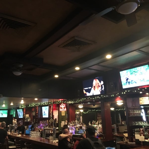 Photo taken at Smith&#39;s Bar &amp; Restaurant by Mithun P. on 9/15/2018
