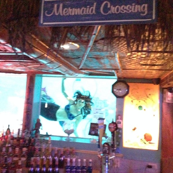 Sip 'n Dip Lounge Bar