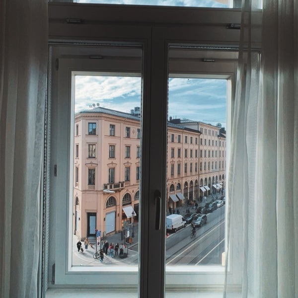 Das Foto wurde bei Hotel Vier Jahreszeiten Kempinski von Hadi am 2/16/2024 aufgenommen