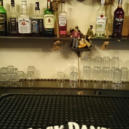 Beatles pub. Beatles pub. Beatles pub yerevan. Бар калумет ереван. Beatles pub.