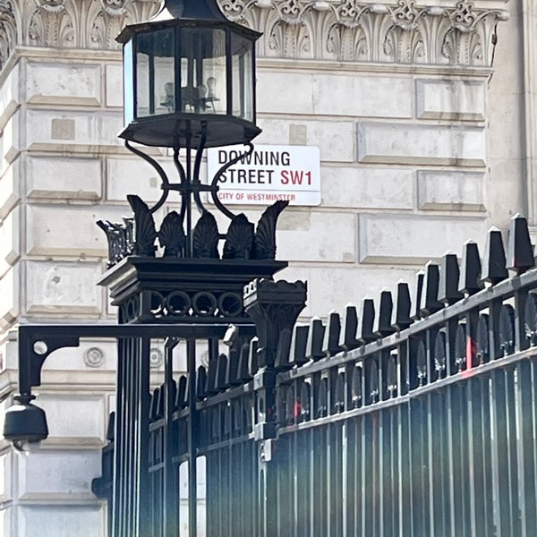 Foto diambil di 10 Downing Street oleh Enrico D. pada 6/11/2022