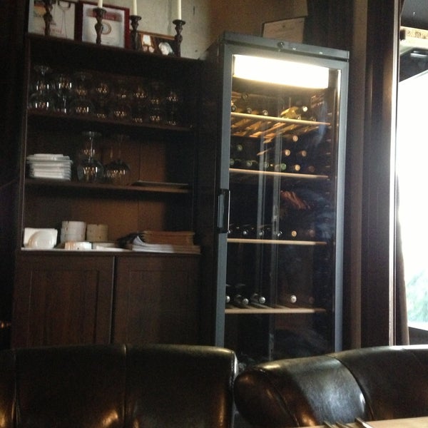 4/24/2013 tarihinde Dima B.ziyaretçi tarafından Ресторан Offside'de çekilen fotoğraf