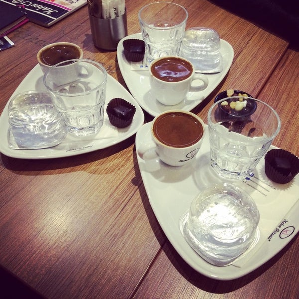 Kahve Deryası Yalı�da Kahve Dükkanı