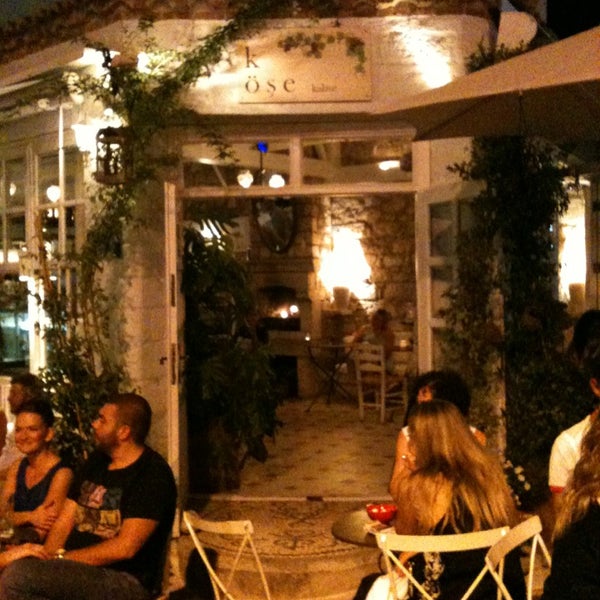 Köşe Kahve Café