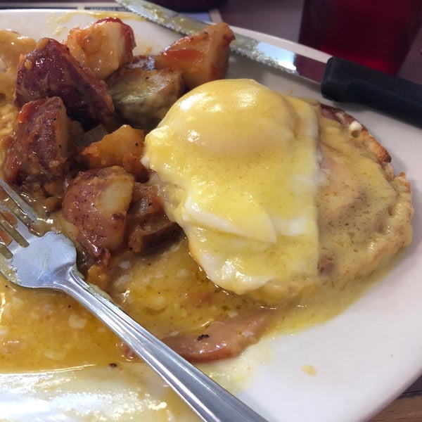 Nutmeg Grille Breakfast Spot in Torrington