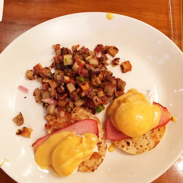 Photos at Black Walnut Cafe Vintage Park American Restaurant