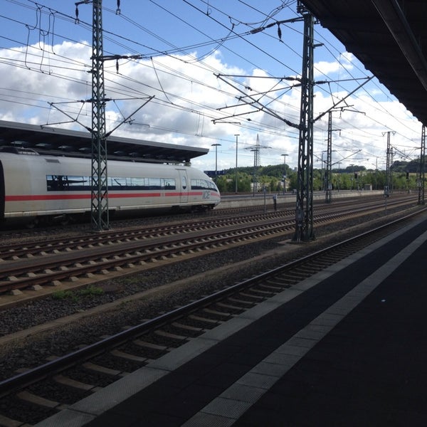 Foto tomada en Bahnhof Montabaur  por Anton S. el 8/19/2013