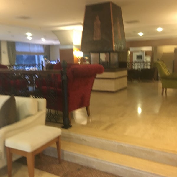 Foto scattata a Best Western Şile Gardens Hotel &amp; Spa da Oner U. il 10/21/2019