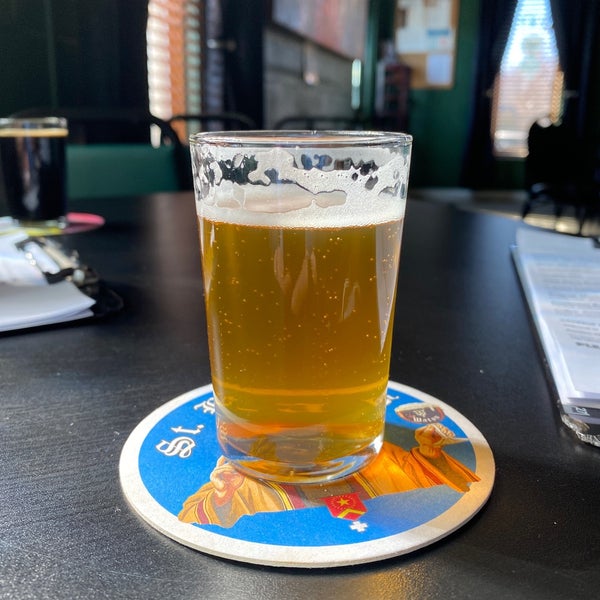 Photo taken at Hunter&#39;s Brewing by Thomas H. on 3/7/2020