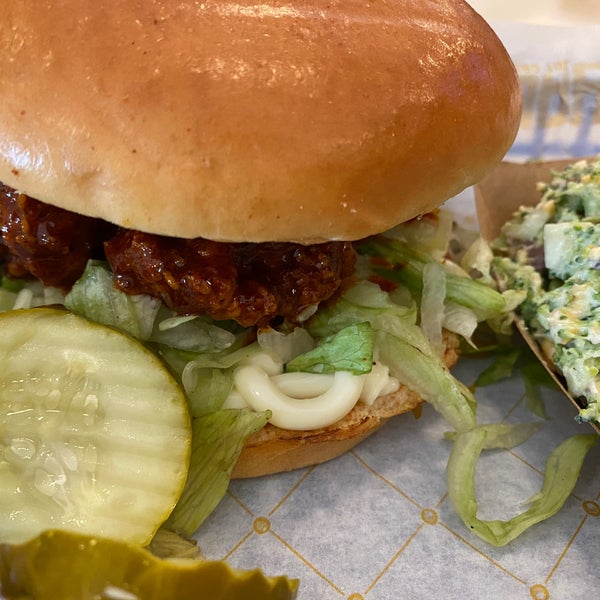Royals Hot Chicken New American Restaurant in Louisville