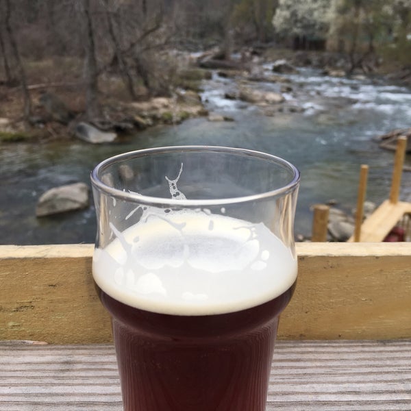 Photo taken at Hickory Nut Gorge Brewery by Daniel P. on 3/10/2018