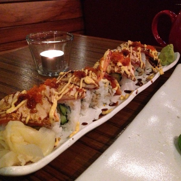 9/27/2013 tarihinde Jeffreyziyaretçi tarafından Fuku Japanese Restaurant'de çekilen fotoğraf