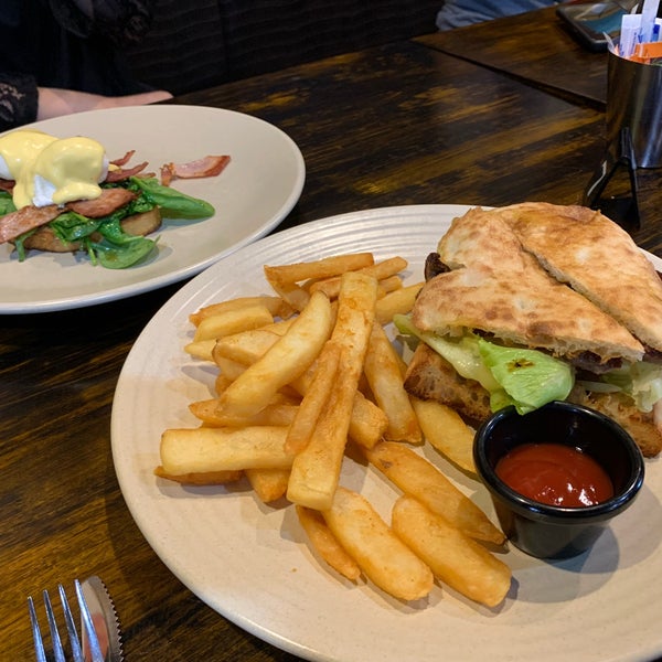 Cosmo Coffee Café in Castle Hill