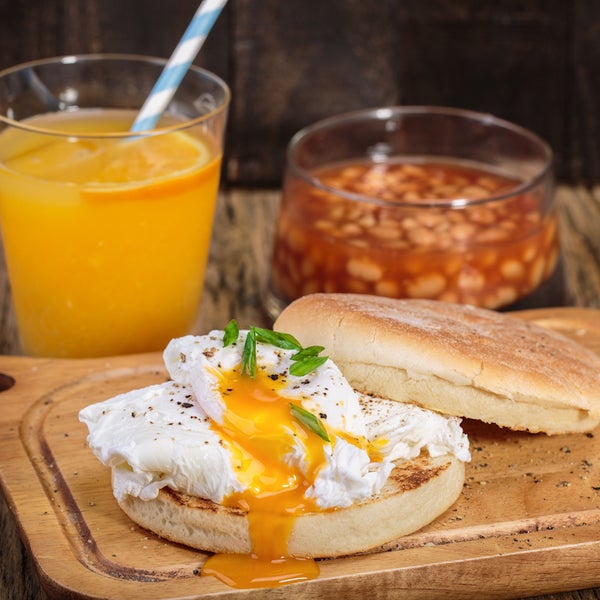 Baker Street Classic (poached eggs, baked beans and orange juice). Yum!