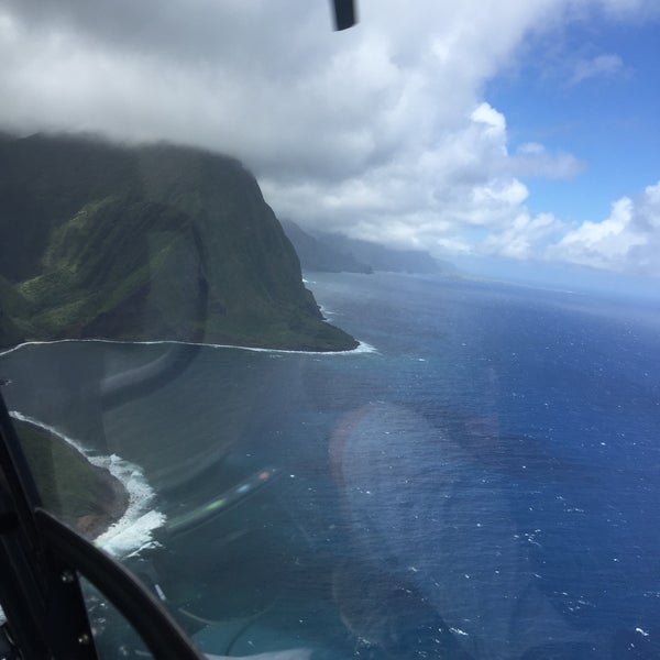 Foto tirada no(a) Air Maui Helicopter Tours por Melanie C. em 5/22/2016
