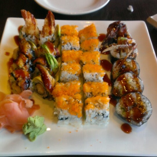 Foto tirada no(a) Sushi Bar por Joel Y. em 9/4/2013