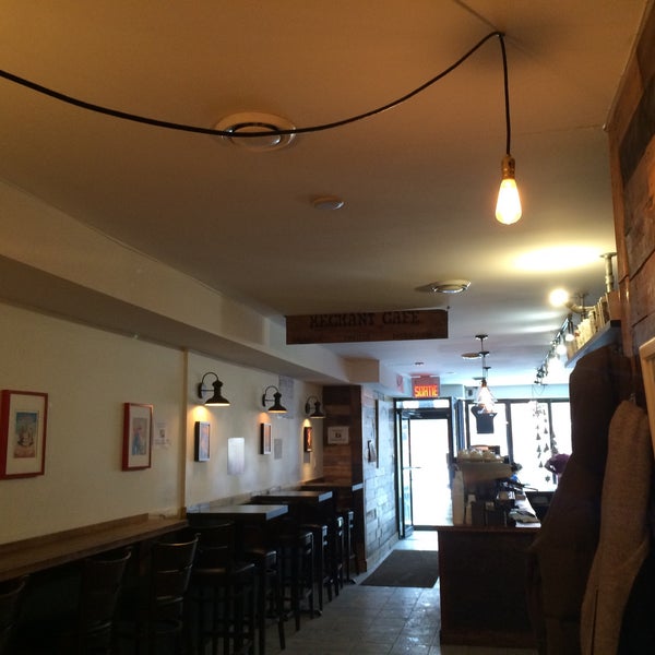 2/24/2016 tarihinde Jennifer d.ziyaretçi tarafından Méchant Café Espresso Bar'de çekilen fotoğraf