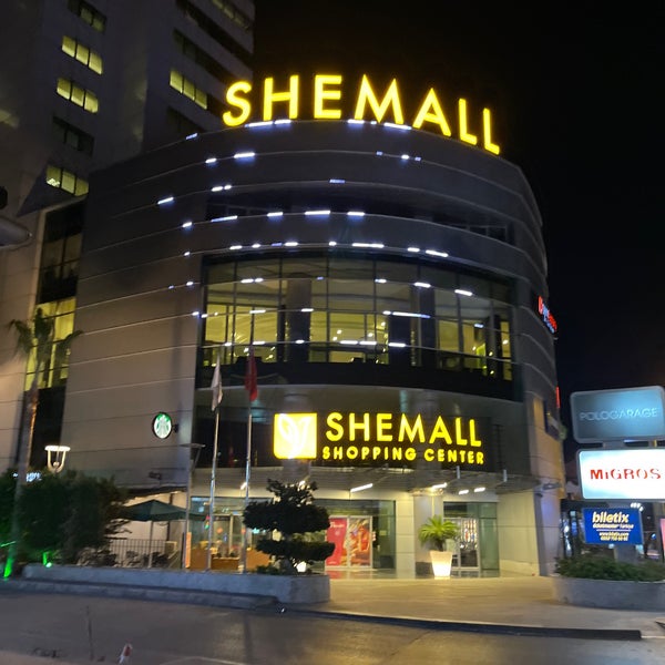 Photo taken at Shemall by Izzet S. on 10/13/2021