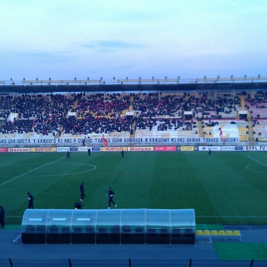 Футбол западная трибуна. Западная трибуна Шинник. Западная трибуна Жигулевск. Фото трибун стадиона Слава