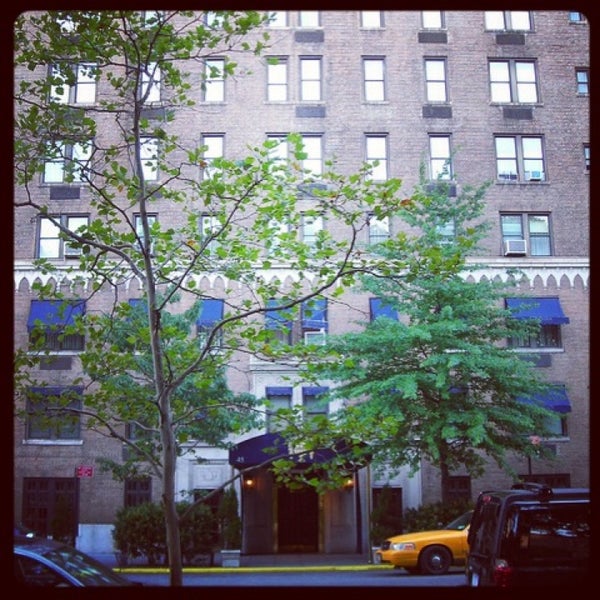 7/4/2013 tarihinde Julieziyaretçi tarafından Excelsior Hotel NYC'de çekilen fotoğraf