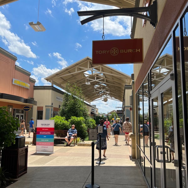Cincinnati Premium Outlet Food Court Food Court