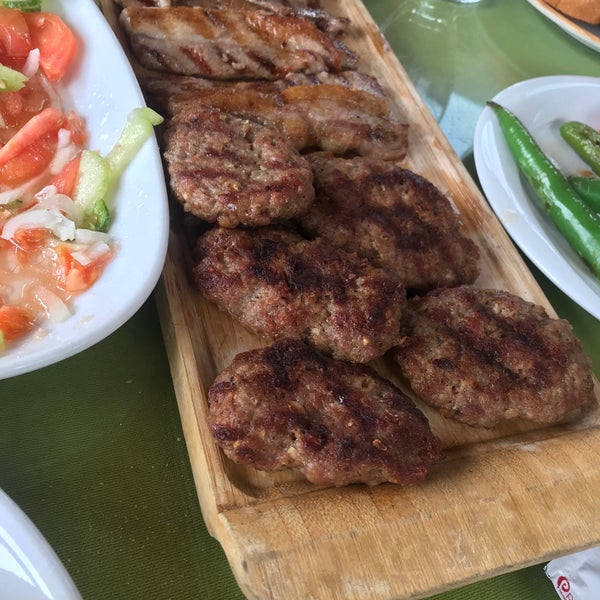 Photo prise au Cafer Usta Bolu Dağı Et Mangal par Nazan Y. le2/11/2020