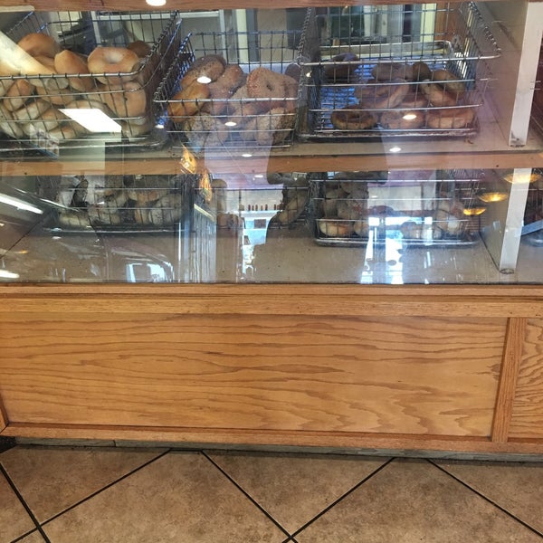 Goldberg's Bagel Co. & Deli 51 tips from 1383 visitors