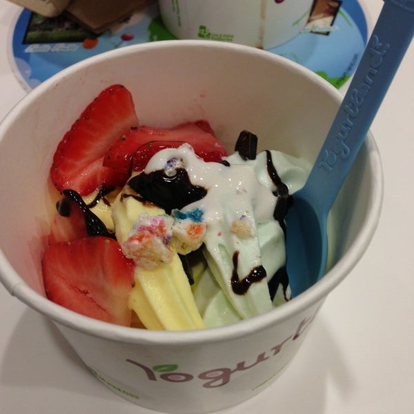Photos at Yogurtland Redondo Beach Ice Cream Shop in South Redondo Beach