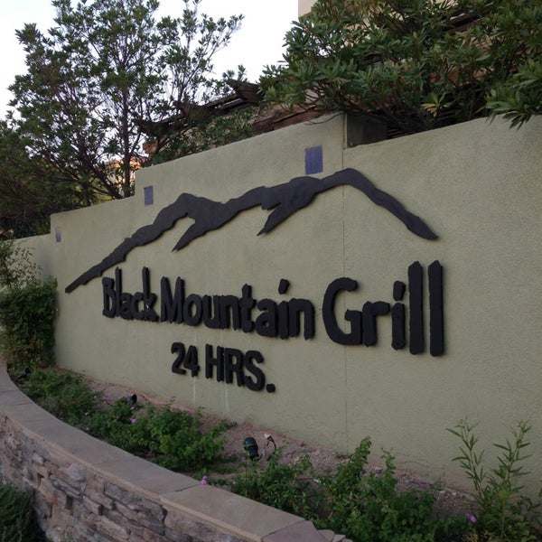6/13/2013にMike M.がBlack Mountain Grillで撮った写真