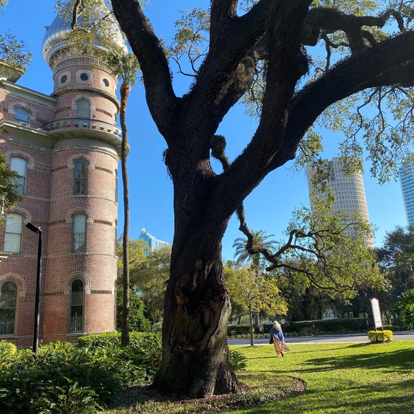 Foto diambil di University of Tampa oleh Gail B. pada 4/9/2021