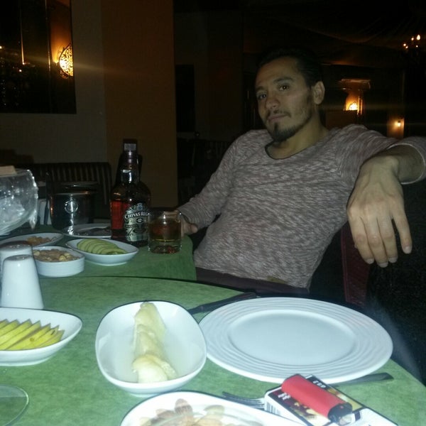 รูปภาพถ่ายที่ Cevriye Restaurant โดย Mahir A. เมื่อ 11/16/2014