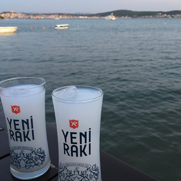 Photo taken at Teos Meze &amp; Balık by FİdAn T. on 9/7/2019