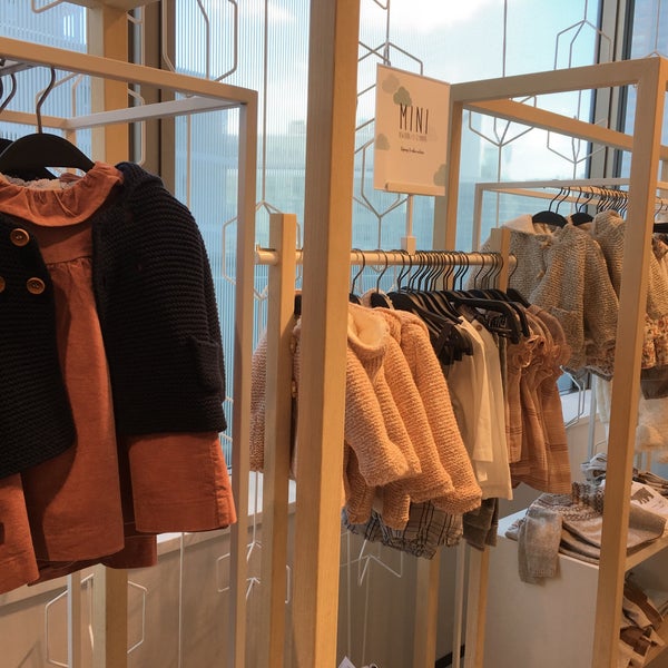 Zara Clothing Store In 六本木