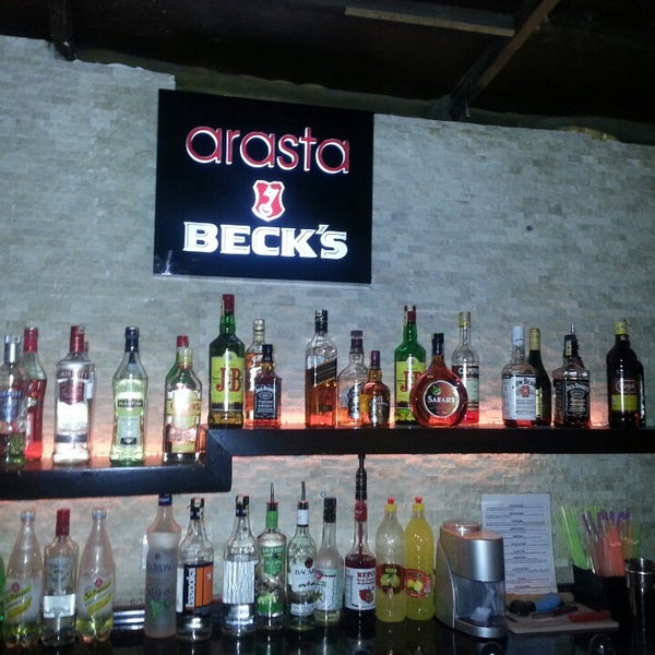 รูปภาพถ่ายที่ Arasta Bar &amp; Restaurant โดย Rıdwan Y. เมื่อ 7/3/2013