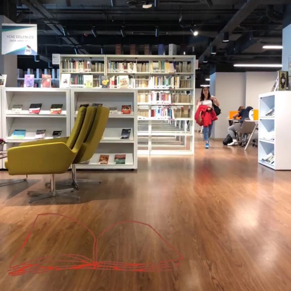 Istinye Universitesi Kutuphanesi Library