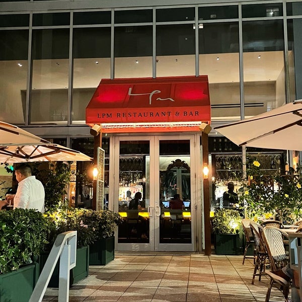 Foto scattata a LPM Restaurant &amp; Bar da abdulaziz A. il 9/11/2022
