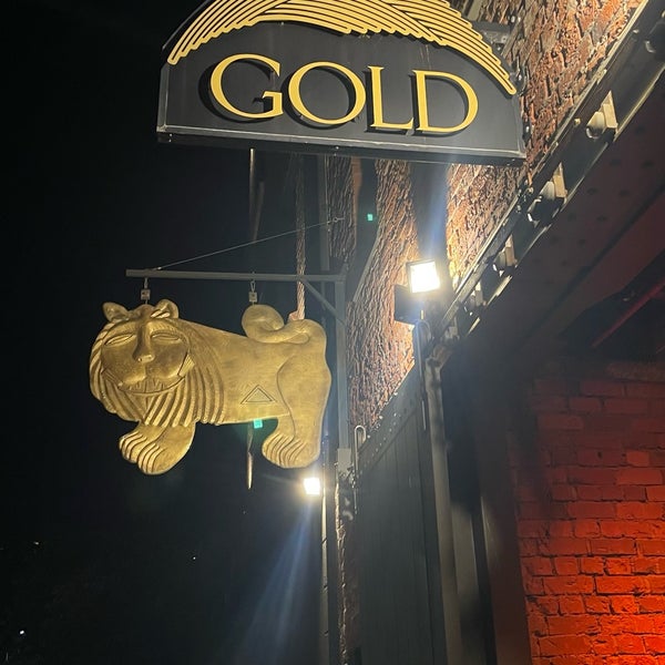 Foto scattata a Gold Restaurant da abdulaziz A. il 12/28/2022