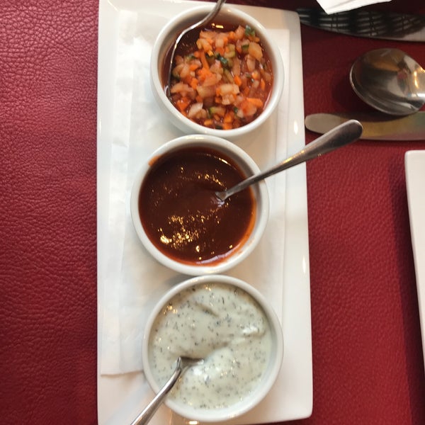 Photo taken at L&#39;Everest Nepalese &amp; Indian Cuisine by Hugues R. on 7/28/2017