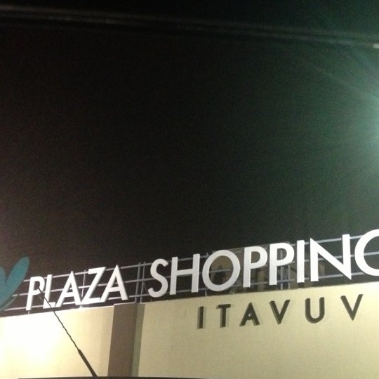 10/5/2012にRafael R.がPlaza Shopping Itavuvuで撮った写真