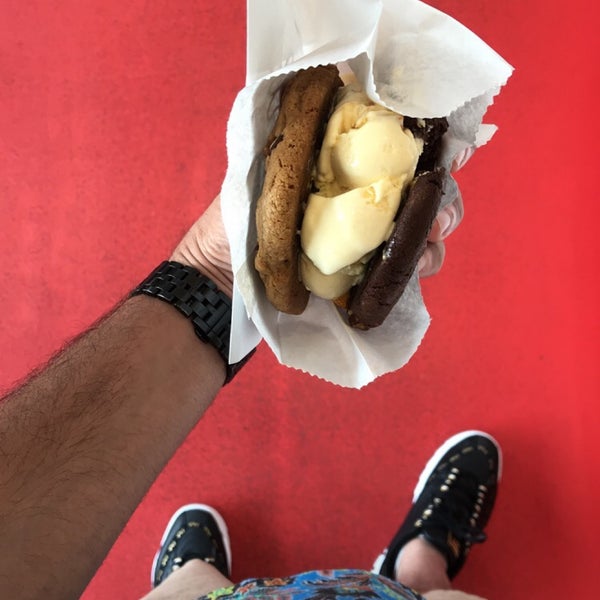 Foto tirada no(a) Sprinkles Cupcakes por khaled 👨🏻‍⚕️ em 7/7/2019